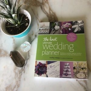 📚3 for $15: The Knot Ultimate Wedding Planner